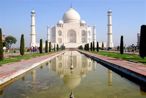 Taj Mahal .